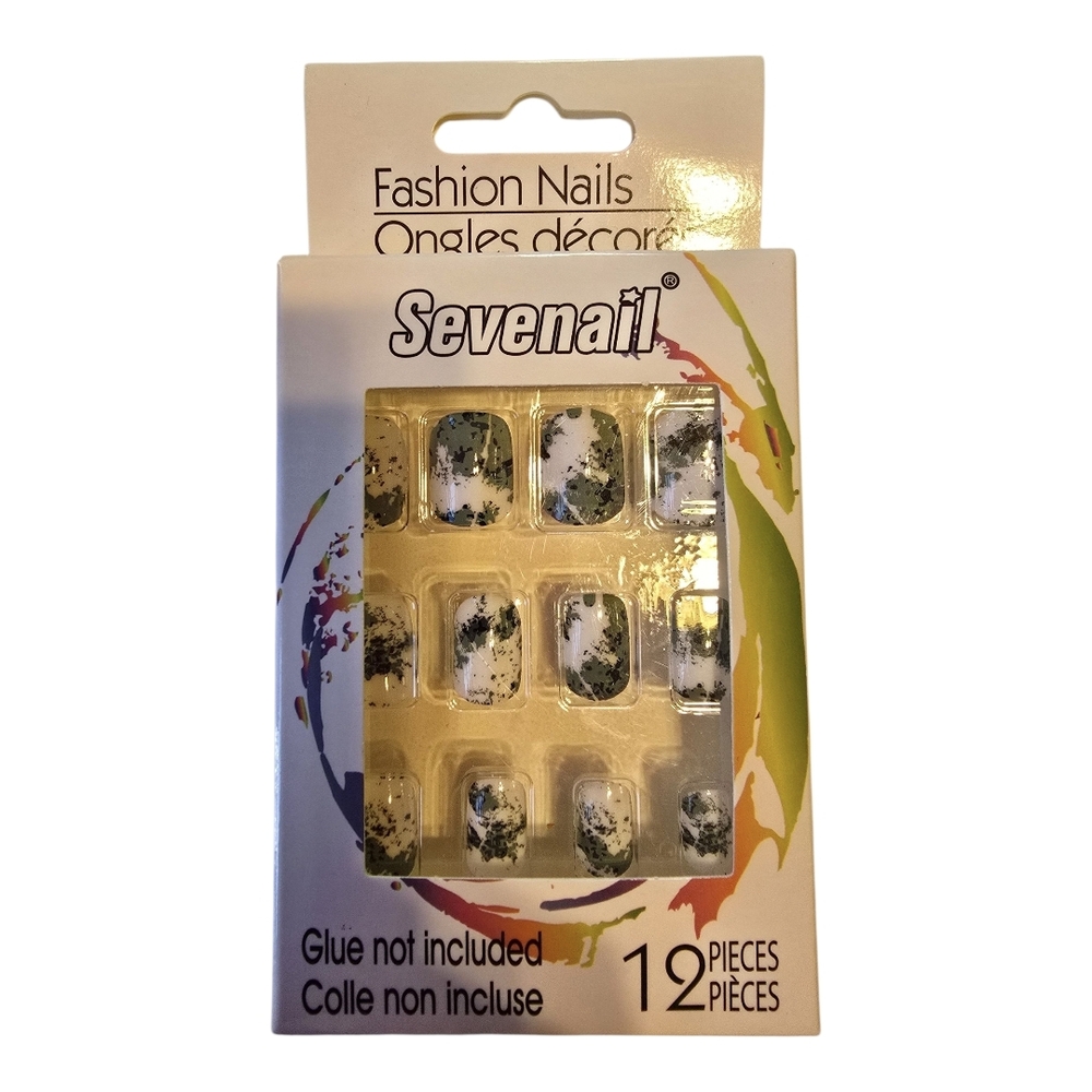 Seven7 Fashion Nails - Black and White